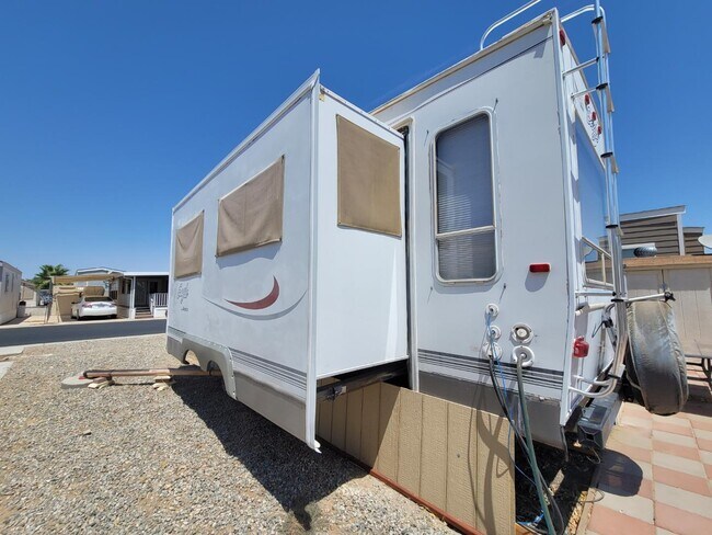 Building Photo - 9797 E 32nd St