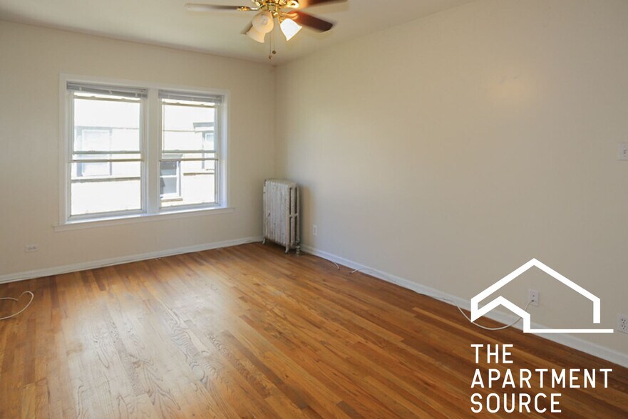 Building Photo - 3917 N Pine Grove Ave