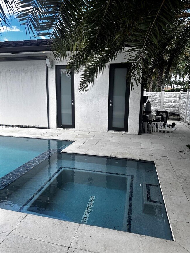 Building Photo - 14680 SW 17th St