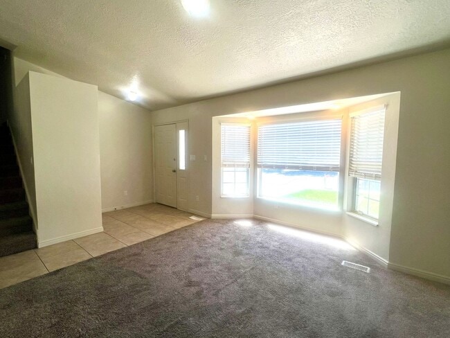 Building Photo - Lovely 4-Bedroom House in Lehi