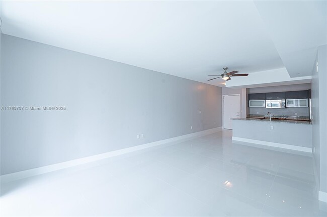 Building Photo - 951 Brickell Ave