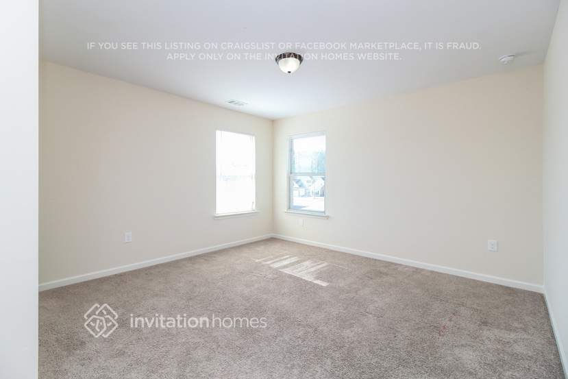 Building Photo - 3205 Franklin St