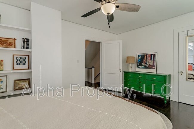 Building Photo - 710 Augusta St