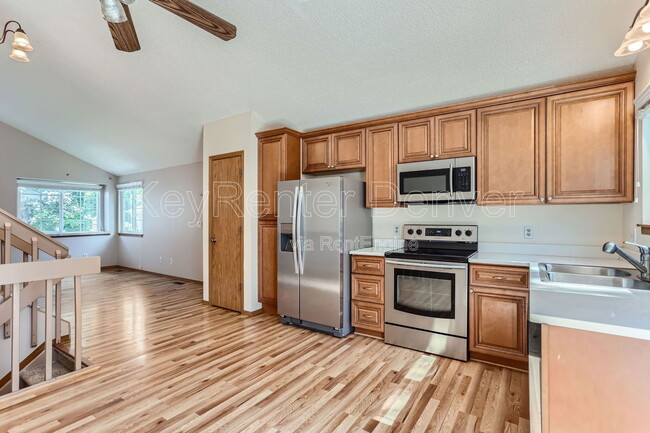 Building Photo - 460 E Arden Cir