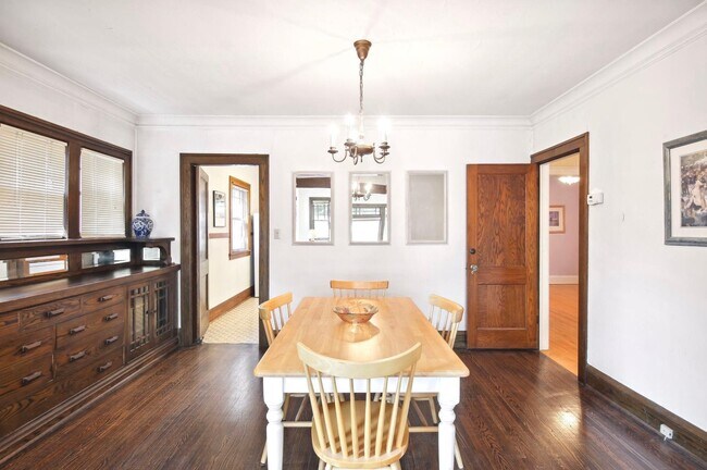 Building Photo - 4542 Grand Ave S