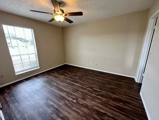 Building Photo - G 201-203 Gruver Circle