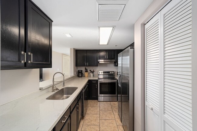 Building Photo - Seagle Building 7C