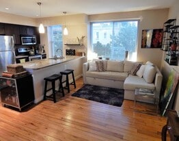 Building Photo - 420 16th St SE