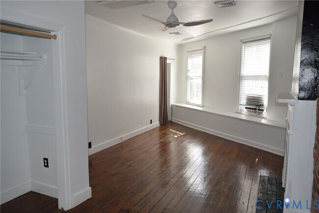 Building Photo - 407 Brook Rd