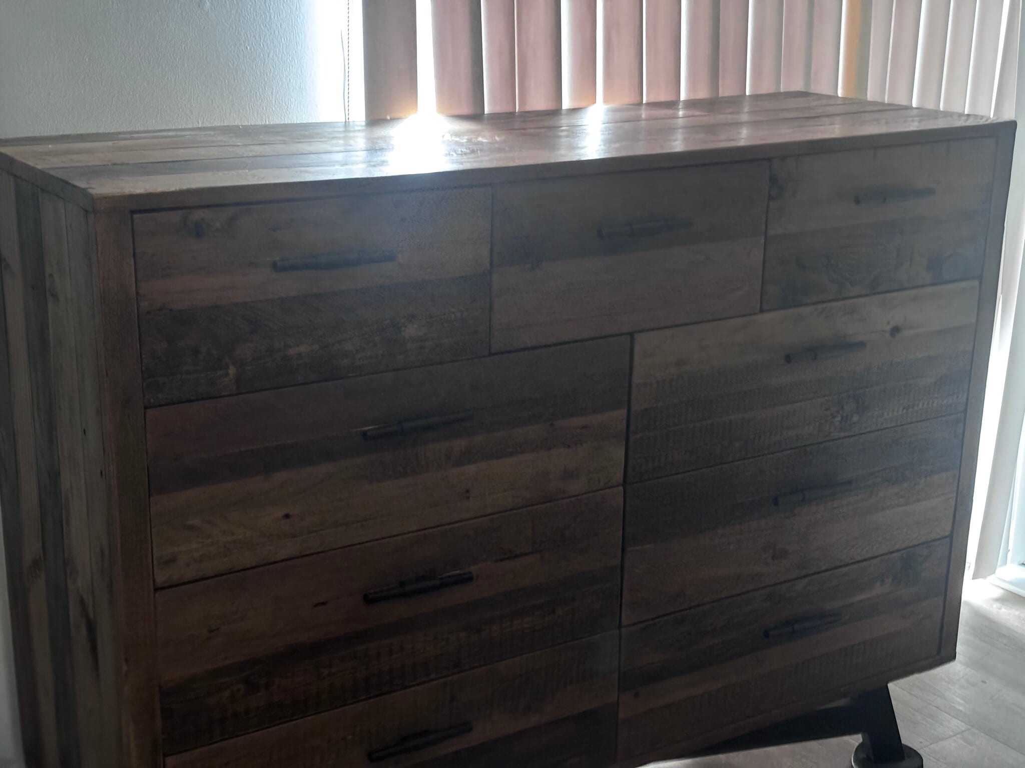Dresser - 8315 Kenyon Ave