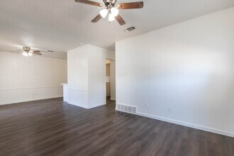 Building Photo - 3920 Redstone Rd