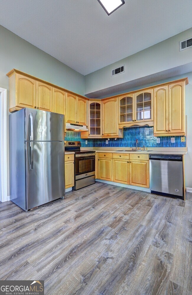 Building Photo - 123 N Broad St