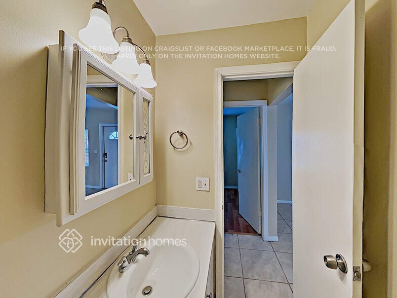 Building Photo - 7939 SW 3rd St