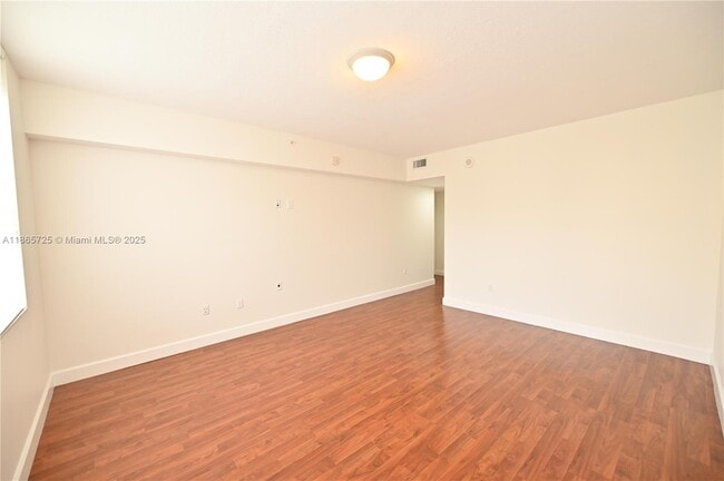 Building Photo - 55 Merrick Way