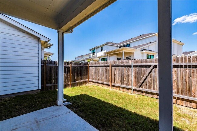 Building Photo - 496 Fieldwood Dr