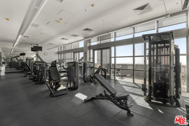 Building Photo - 1155 S Grand Ave