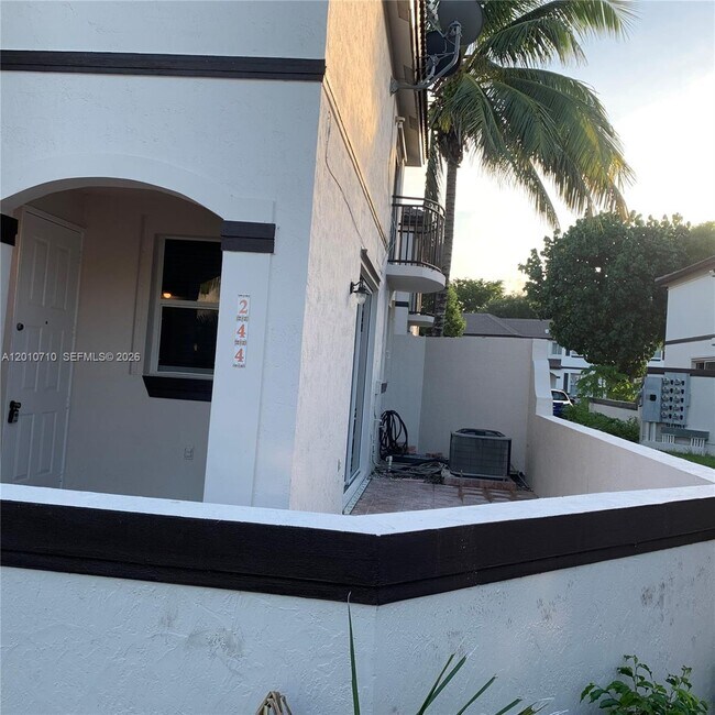 Building Photo - 8625 SW 152nd Ave