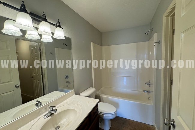 Building Photo - 910 Wineberry Rd