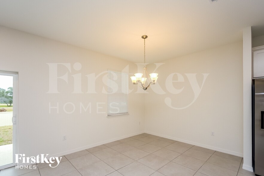 Building Photo - 336 Corbel Ln