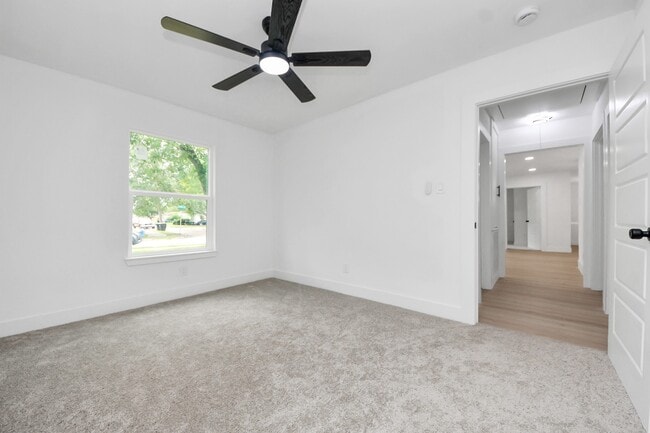 Building Photo - 11503 Duane St