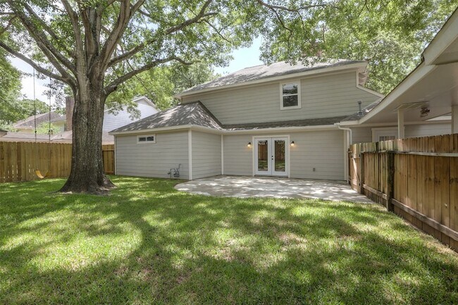 Building Photo - 730 Bison Dr