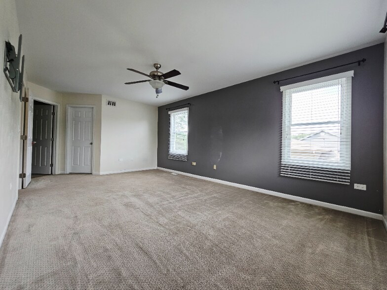 Building Photo - 227 Beaver Creek Dr