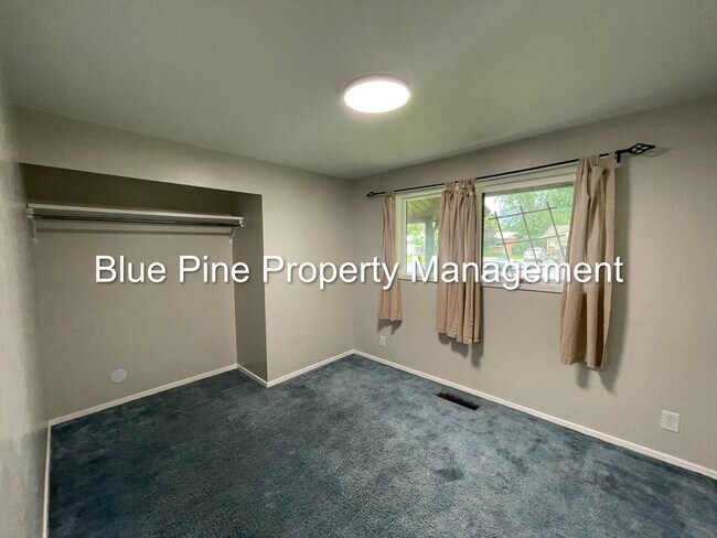 Building Photo - 505 Sykes Dr
