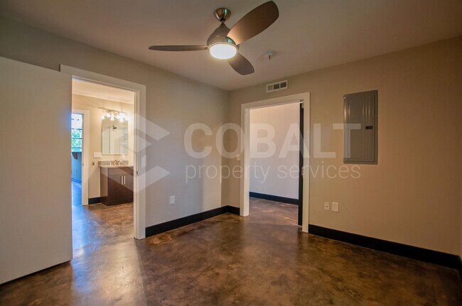 Building Photo - 1660 DeKalb Ave NE