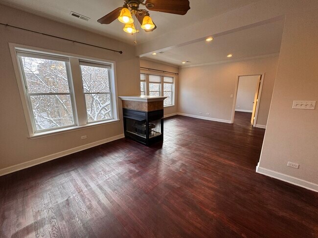 Building Photo - 1342 W Estes Ave