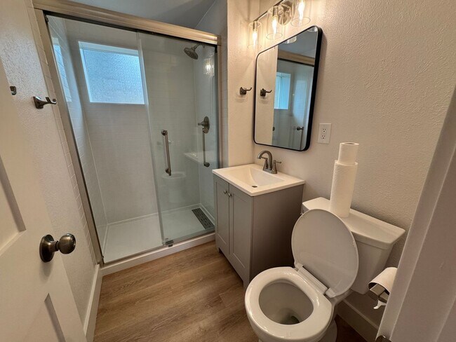 Building Photo - NEWLY REMODELED 3 Bed 2 Bath Home of Linden in Boulder-Available NOW!