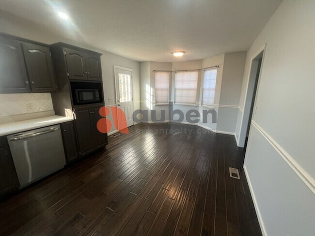 Building Photo - Charming 3 Bedroom 2.5 Bathroom in Ooltewah!