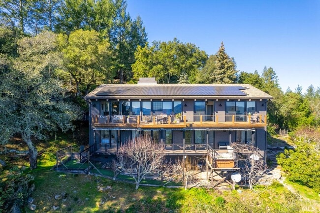 Primary Photo - 1325 Crestmont Dr