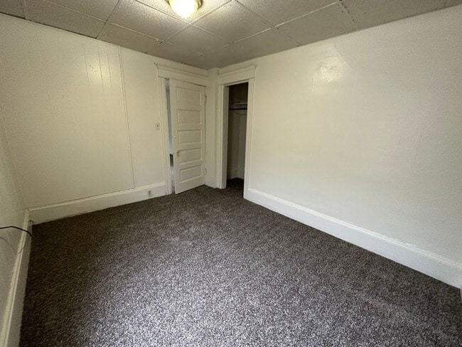 Building Photo - 937 S Jackson St