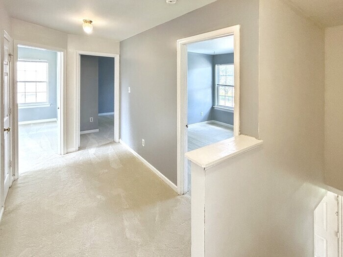 Building Photo - 6432 Goldenrod Ct