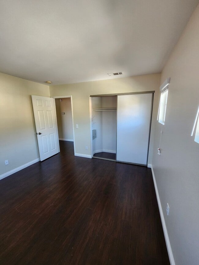 Building Photo - Beautiful two-story home located in the he...