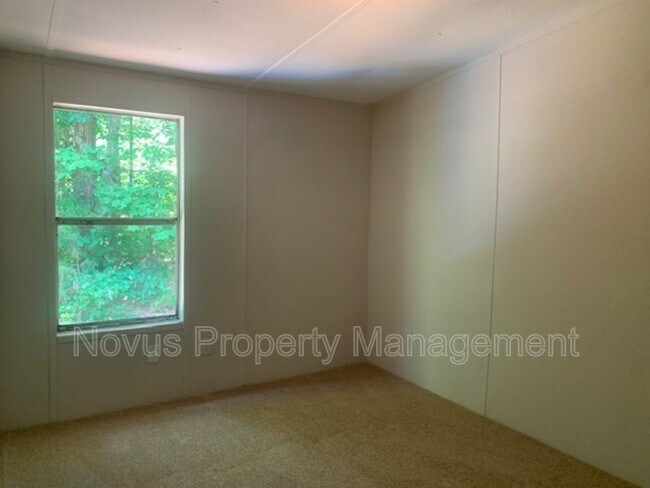 Building Photo - 221 Oakleigh Dr
