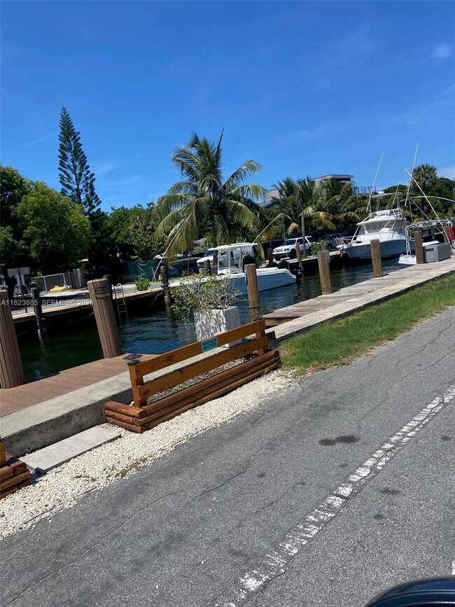 Building Photo - 3201 SE 14th St