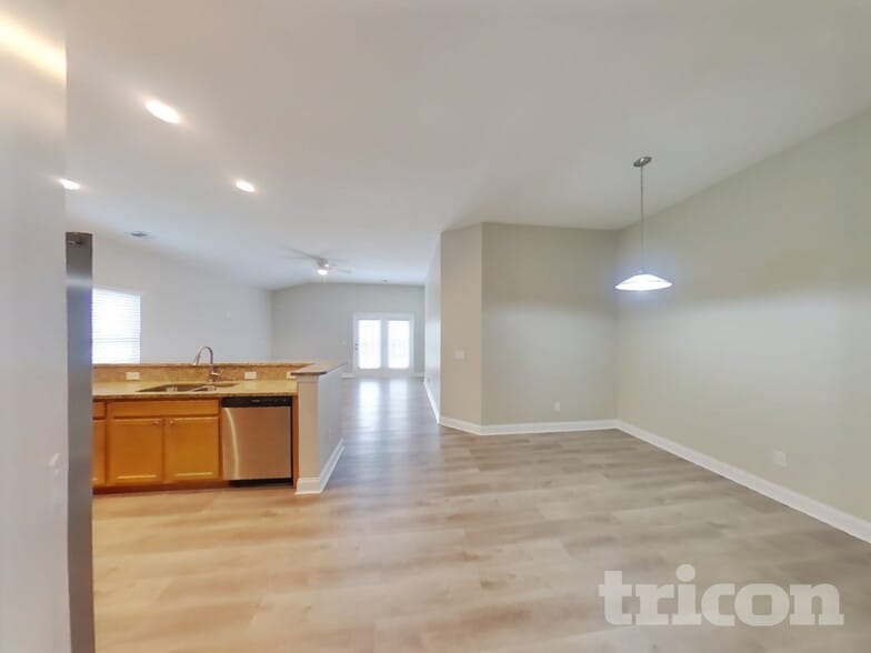 Building Photo - 240 Fox Squirrel Cir