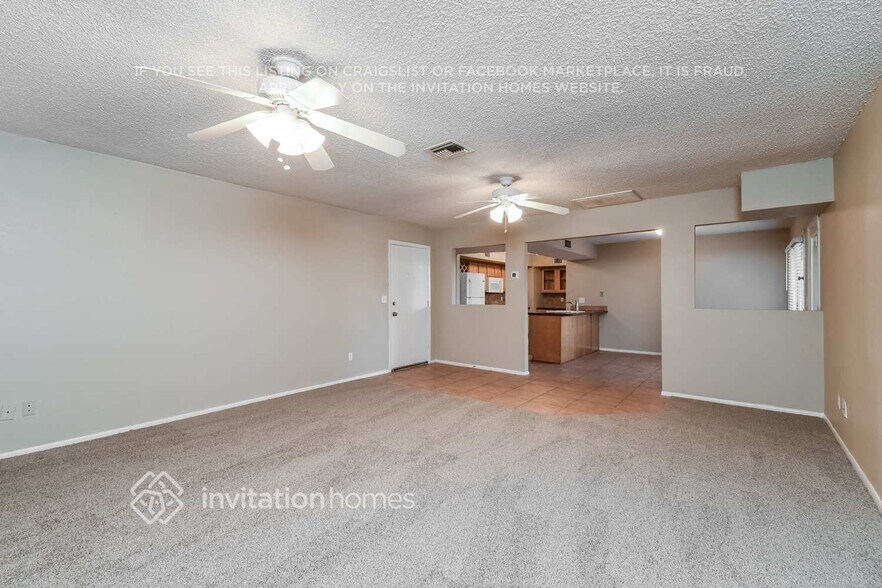 Building Photo - 1209 S Hall