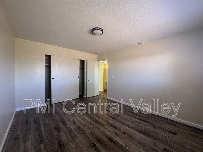 Building Photo - 1442 Briarwood Way