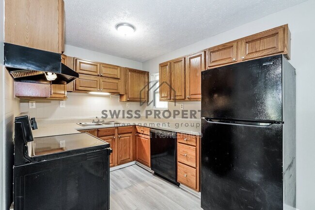 Building Photo - 5422 Everson Rd N