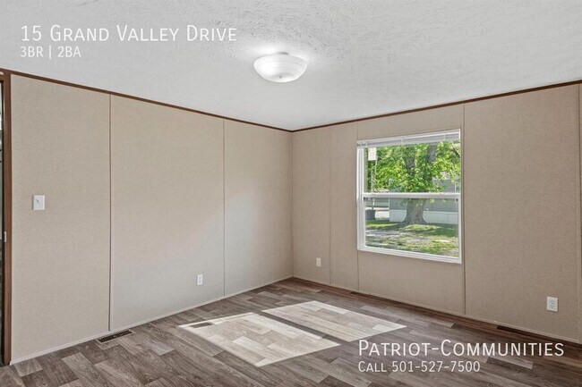Building Photo - 15 Grand Valley Dr