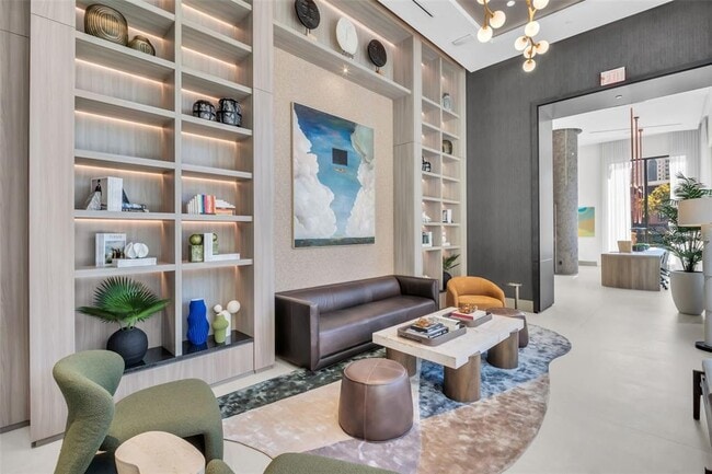 Building Photo - 275 1st Ave S