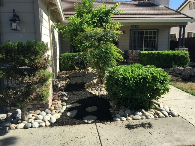 Building Photo - 769 Prairie Dunes Dr