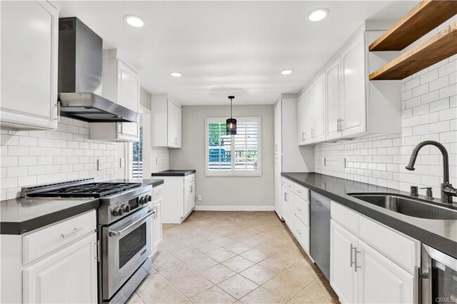 Building Photo - 5200 White Oak Ave