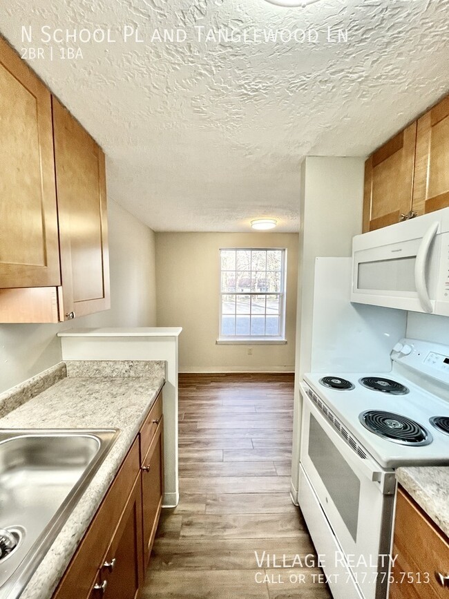 Building Photo - Newly-remodeled 2-bed! Ground Floor - No S...