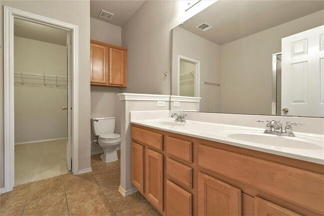 Building Photo - 9201 Brodie Ln