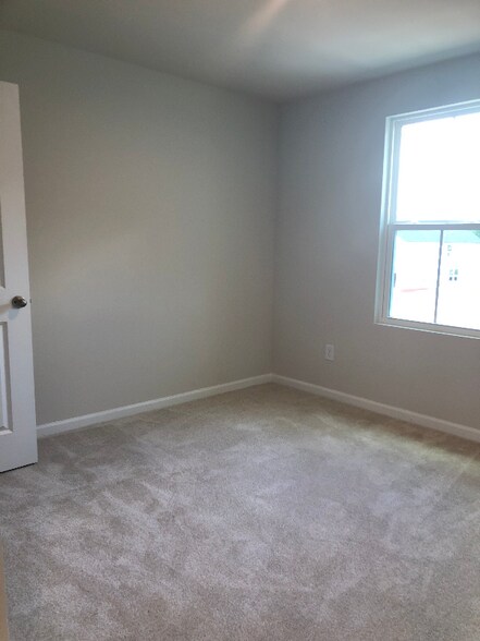 Building Photo - 133 Davis Grove Ln
