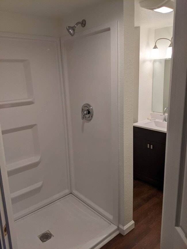 Building Photo - 711 Adler Rd