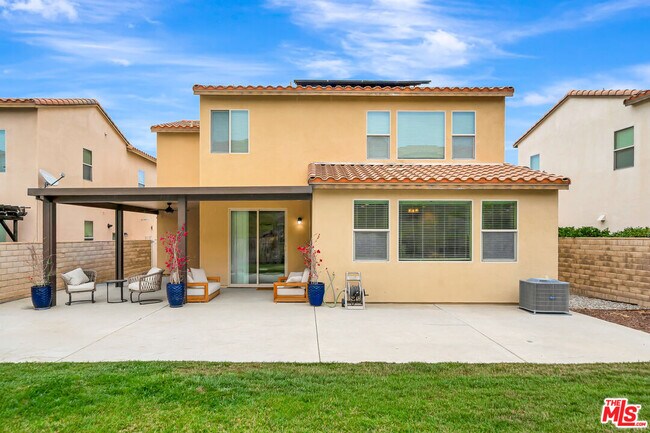 Building Photo - 25151 Golden Maple Dr